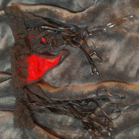 Woman's lingerie from Leouie,  black & red size medium - Picture 4 of 7